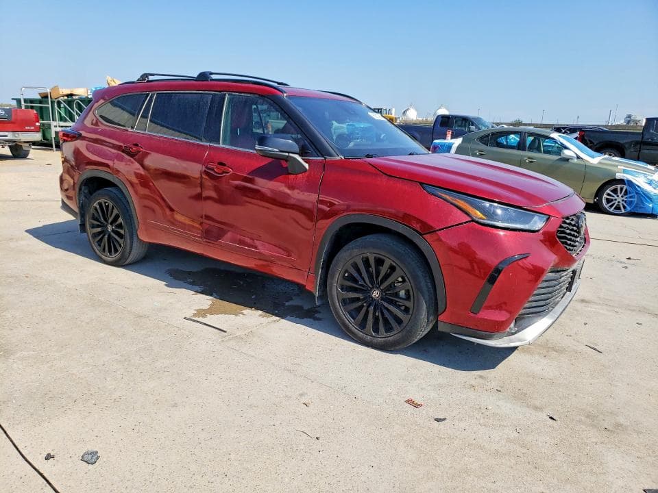 2023 TOYOTA HIGHLANDER XSE 4
