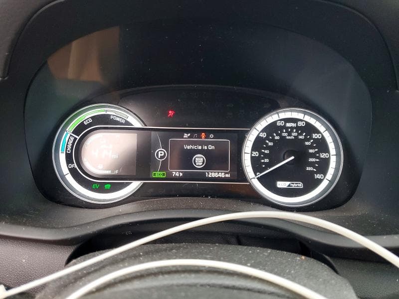 2019 KIA NIRO LX 9