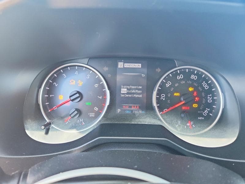 2021 TOYOTA RAV4 XLE 9