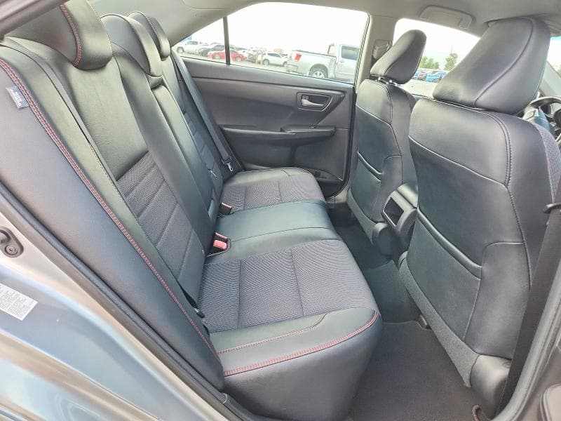 2017 TOYOTA CAMRY SE 10