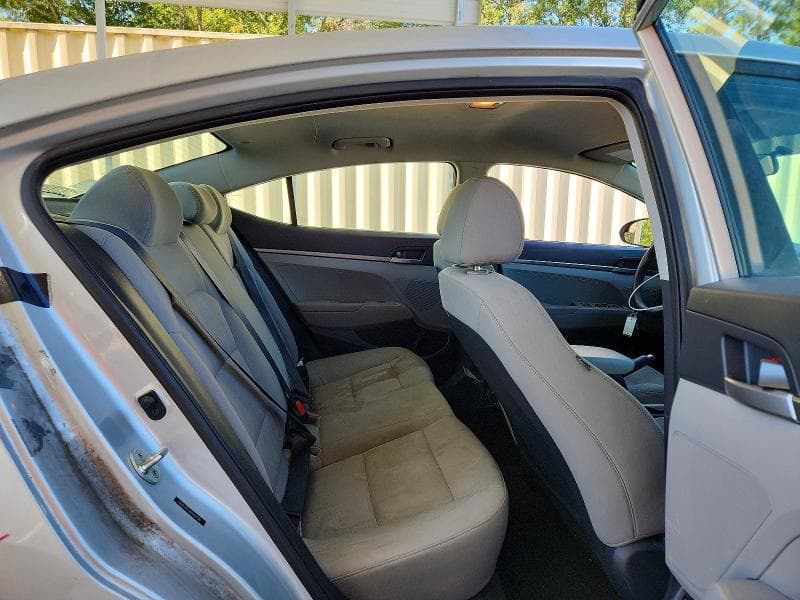 2017 HYUNDAI ELANTRA SE 10