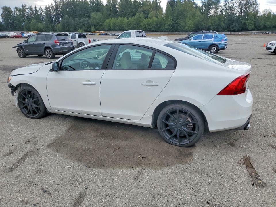 2017 VOLVO S60 DYNAMIC 2