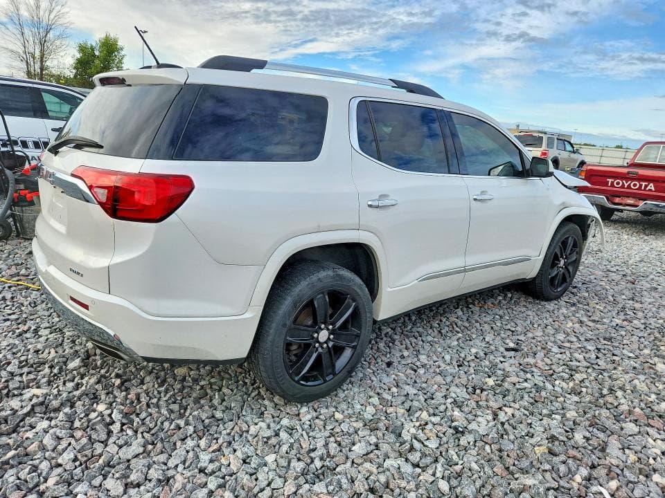 2017 GMC ACADIA DENALI 3