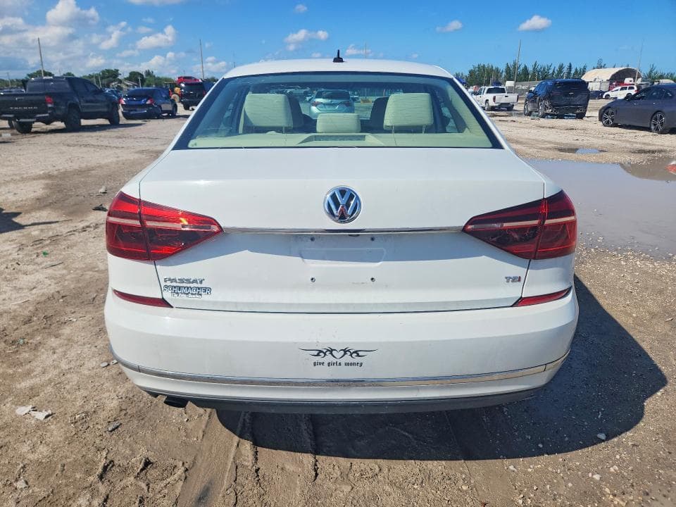 2017 VOLKSWAGEN PASSAT S 6