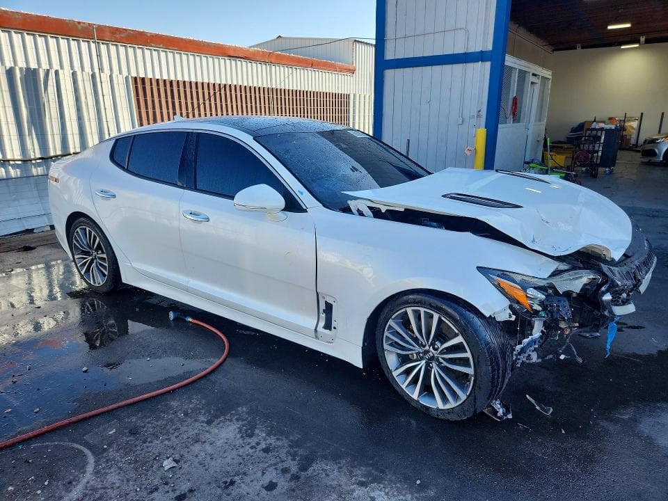 2019 KIA STINGER PREMIUM 4