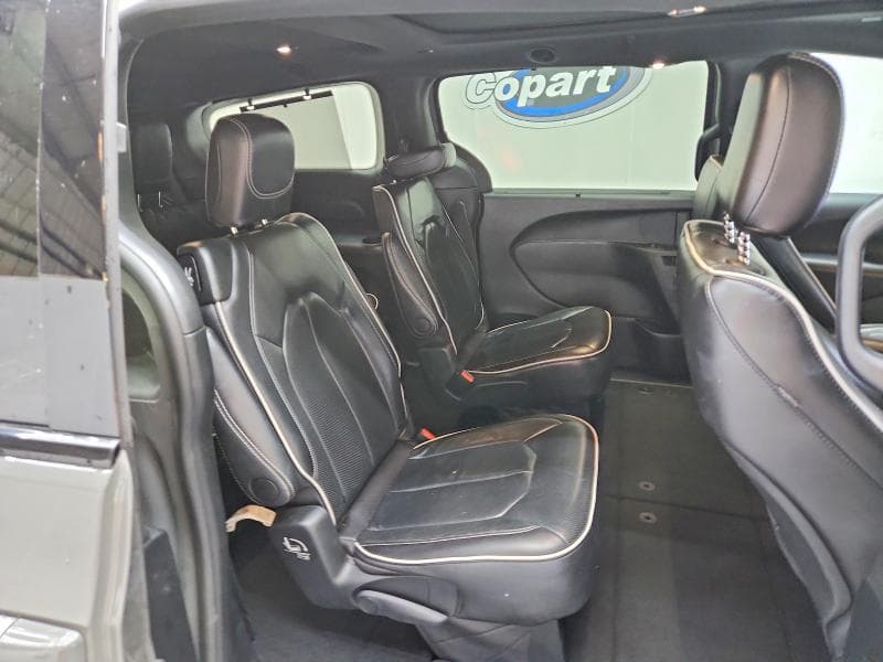 2025 CHRYSLER PACIFICA LIMITED 11