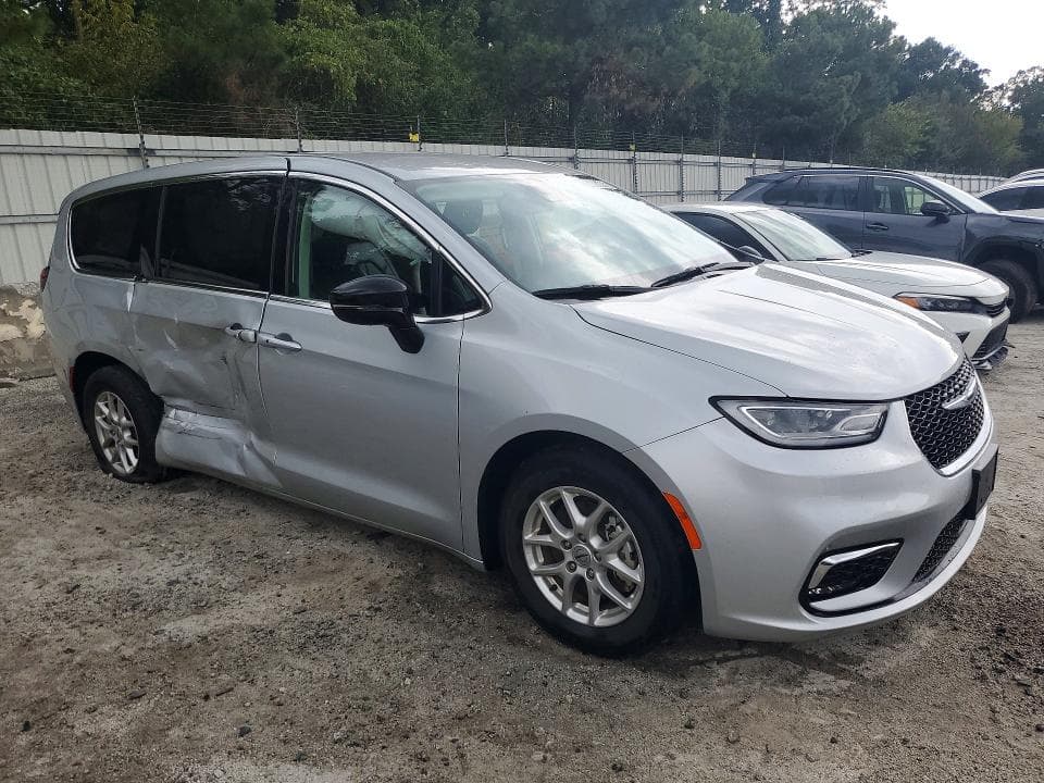 2024 CHRYSLER PACIFICA TOURING L 4