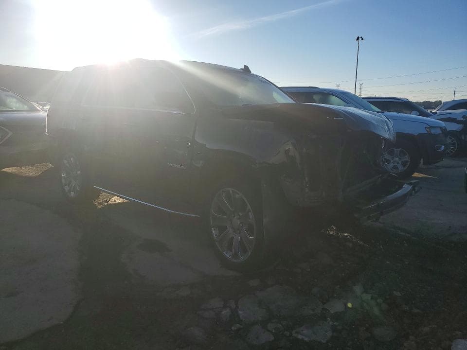 2018 GMC YUKON SLE 4