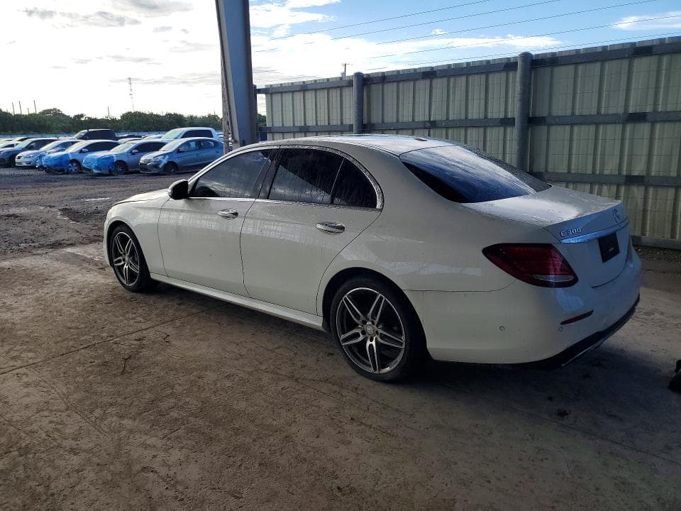 2017 MERCEDES-BENZ E 300 2