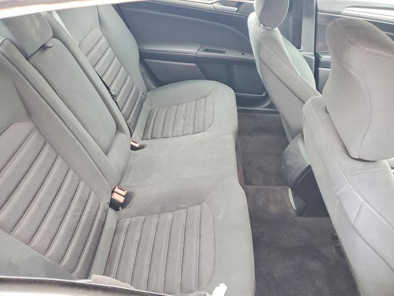 2017 FORD FUSION SE 10