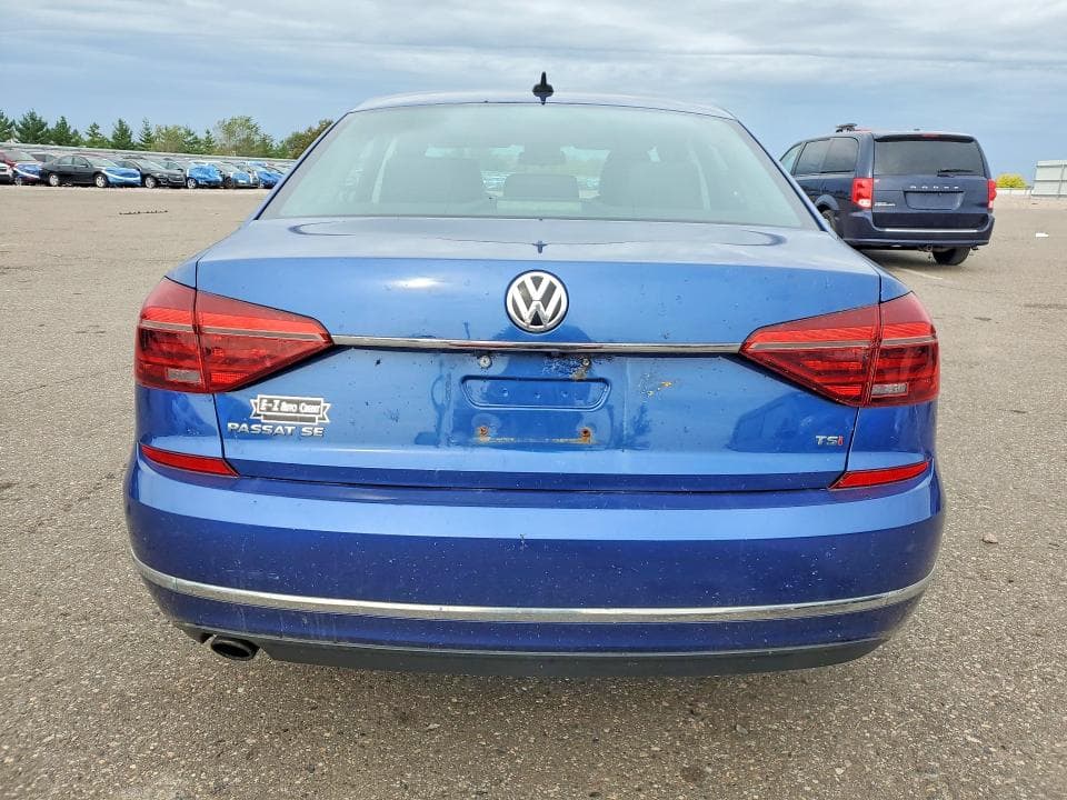 2017 VOLKSWAGEN PASSAT SE 6