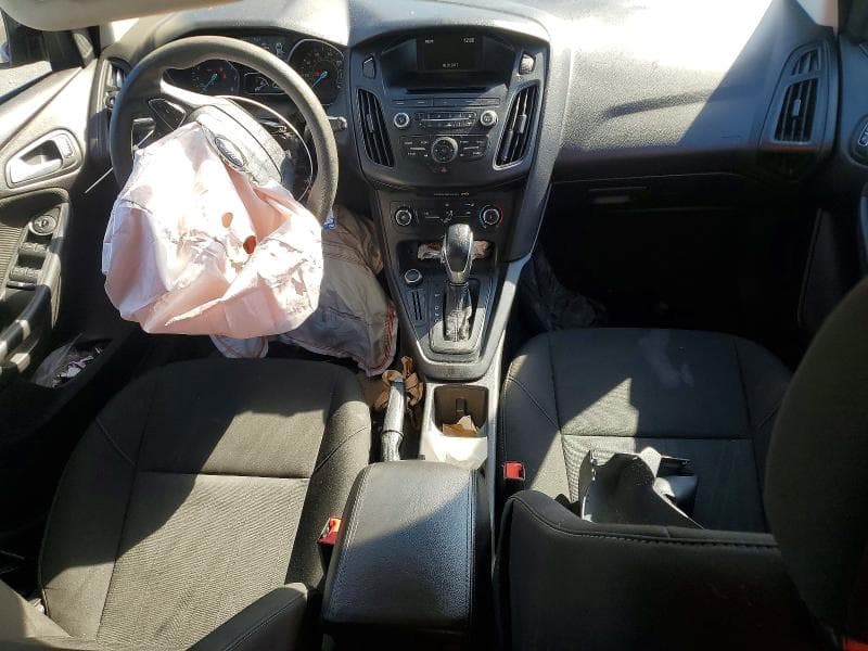 2017 FORD FOCUS SE 8