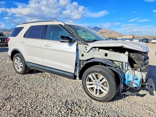 2018 FORD EXPLORER XLT 4