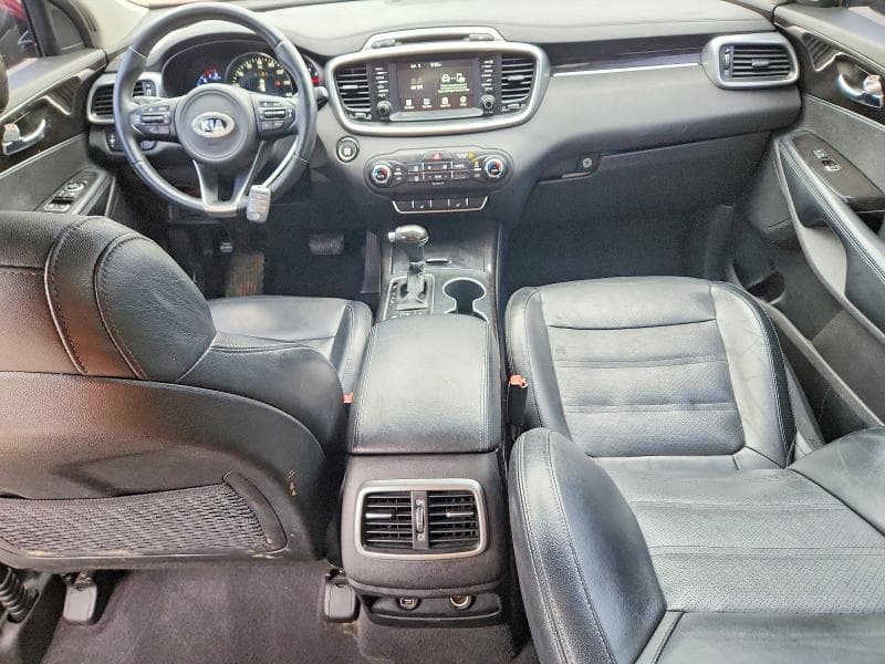 2017 KIA SORENTO EX 8