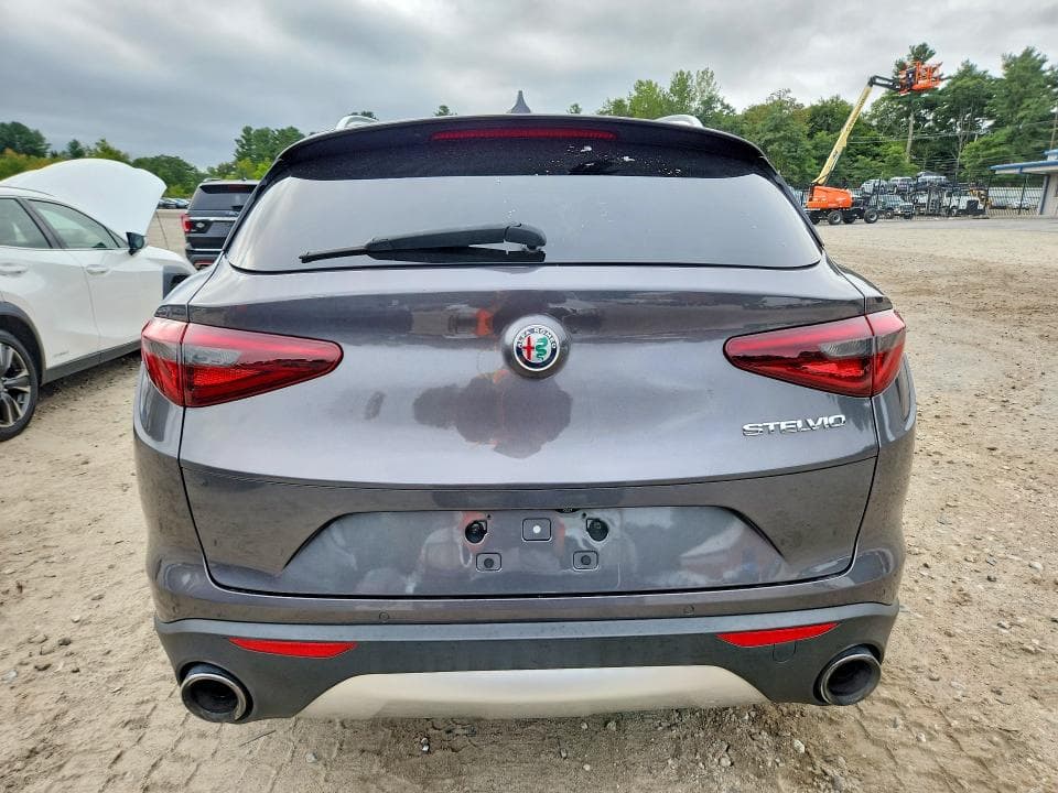 2019 ALFA ROMEO STELVIO 6