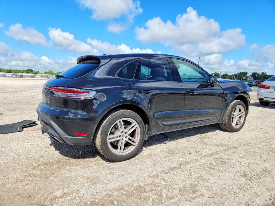 2022 PORSCHE MACAN 3