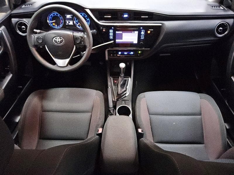 2017 TOYOTA COROLLA LE 8
