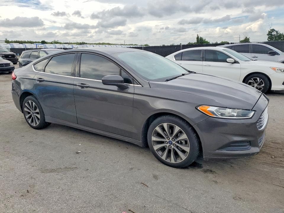2019 FORD FUSION SE 4