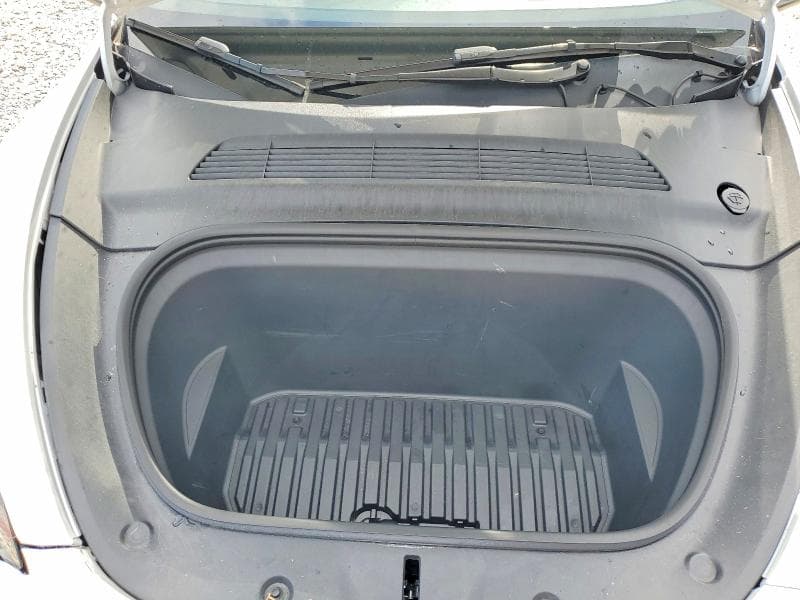 2024 TESLA MODEL Y 11