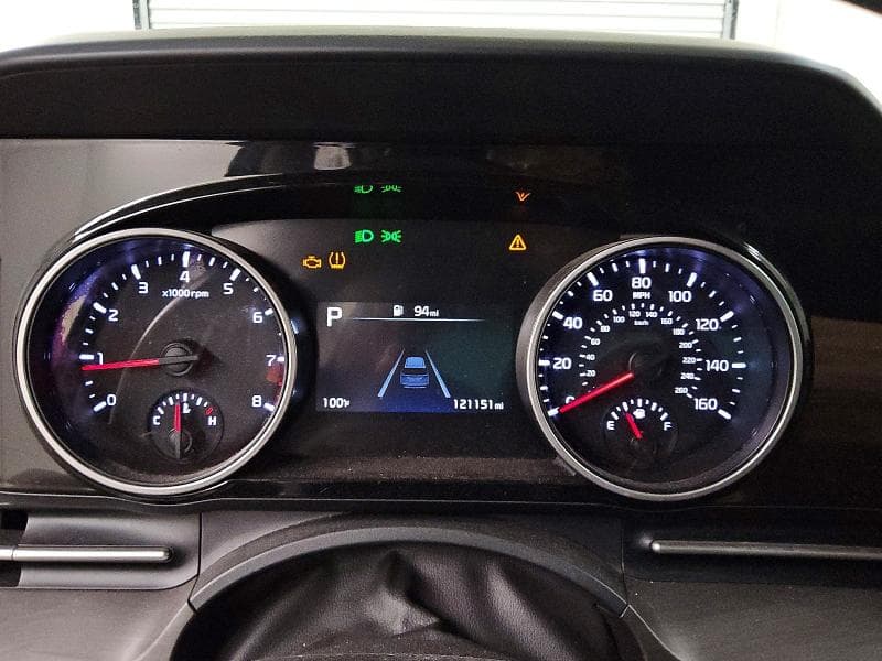 2022 KIA CARNIVAL EX 9