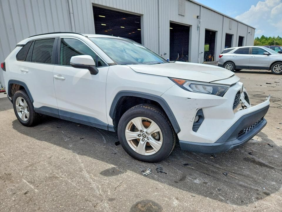 2021 TOYOTA RAV4 XLE 4