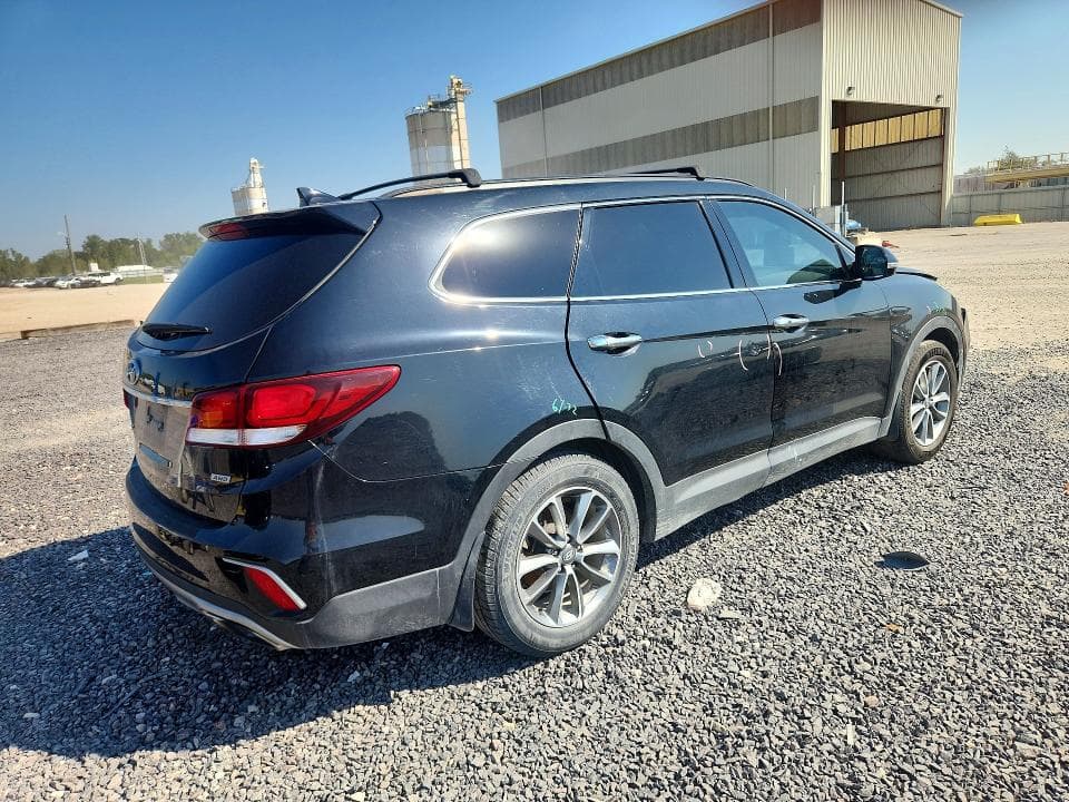 2017 HYUNDAI SANTA FE SE 3