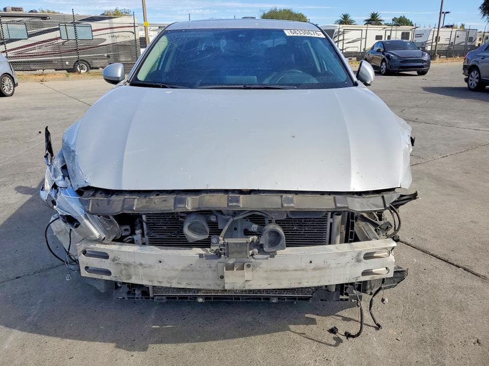 2019 NISSAN ALTIMA SV 5