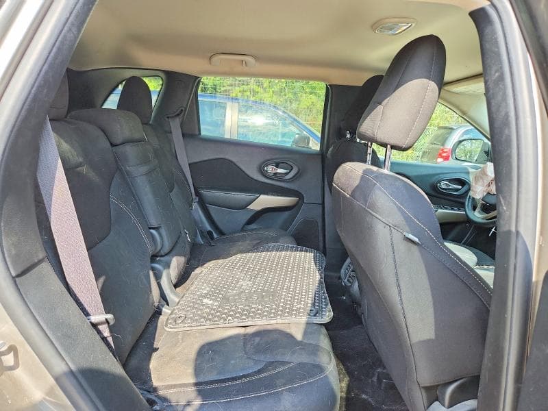 2017 JEEP CHEROKEE LATITUDE 11