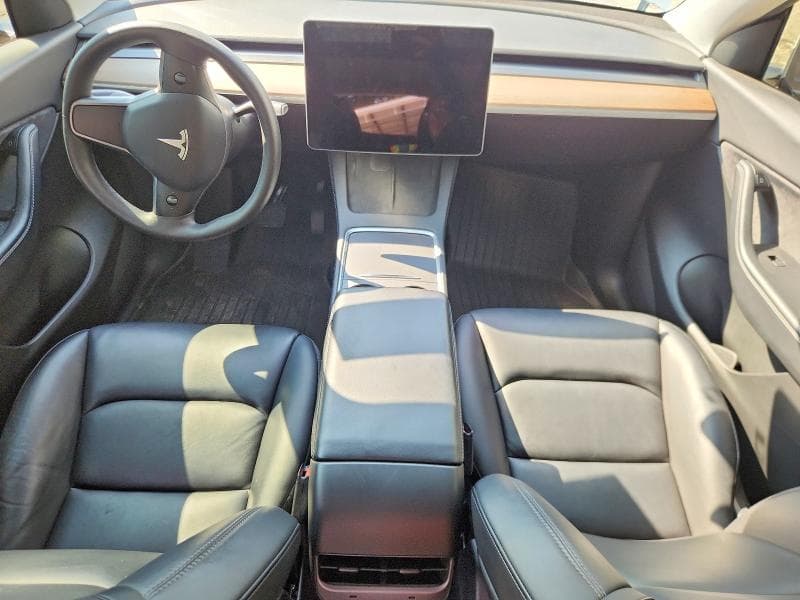 2022 TESLA MODEL Y 8