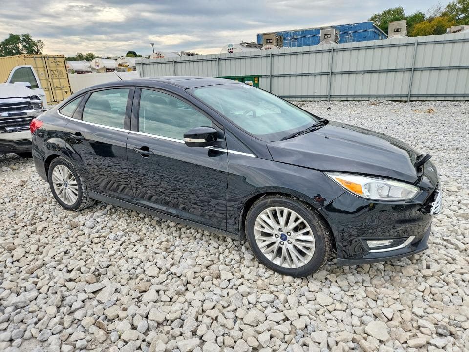 2018 FORD FOCUS TITANIUM 4