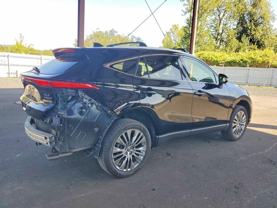 2021 TOYOTA VENZA XLE 3
