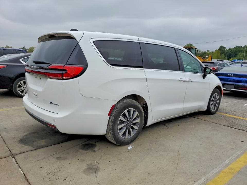 2025 CHRYSLER PACIFICA HYBRID SELECT 3