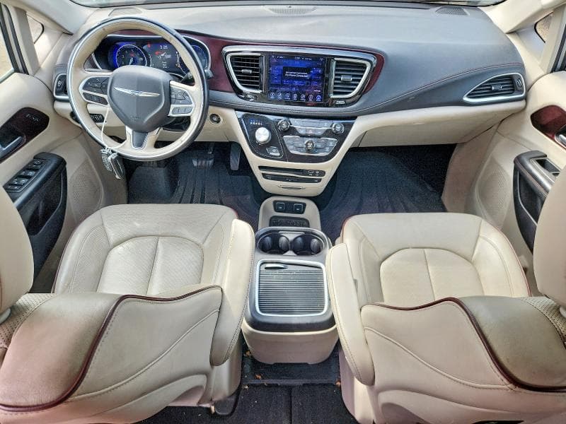 2017 CHRYSLER PACIFICA LIMITED 8
