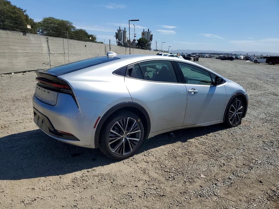 2024 TOYOTA PRIUS XLE 3