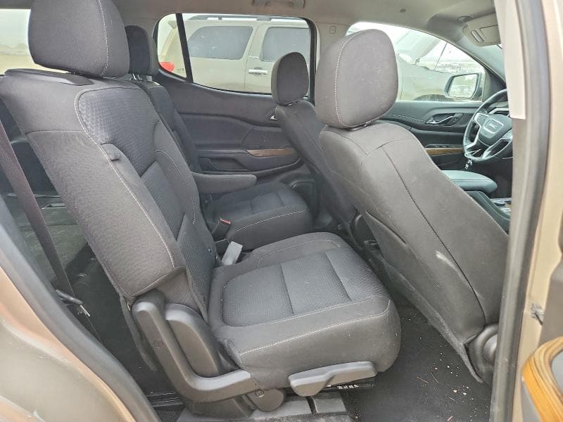 2022 GMC ACADIA SLE 11