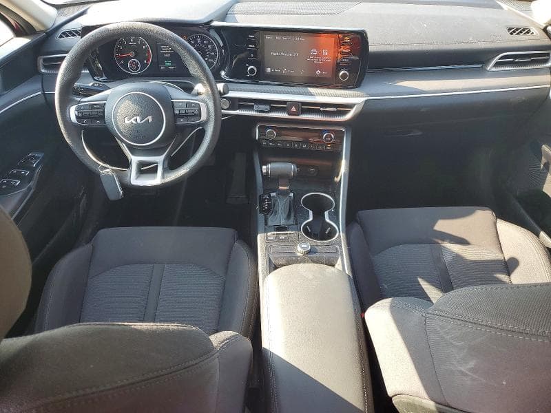 2023 KIA K5 8
