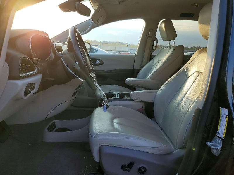 2020 CHRYSLER PACIFICA TOURING L 7
