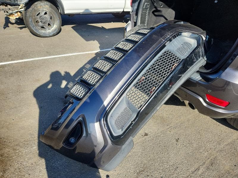 2019 JEEP GRAND CHEROKEE LAREDO 12