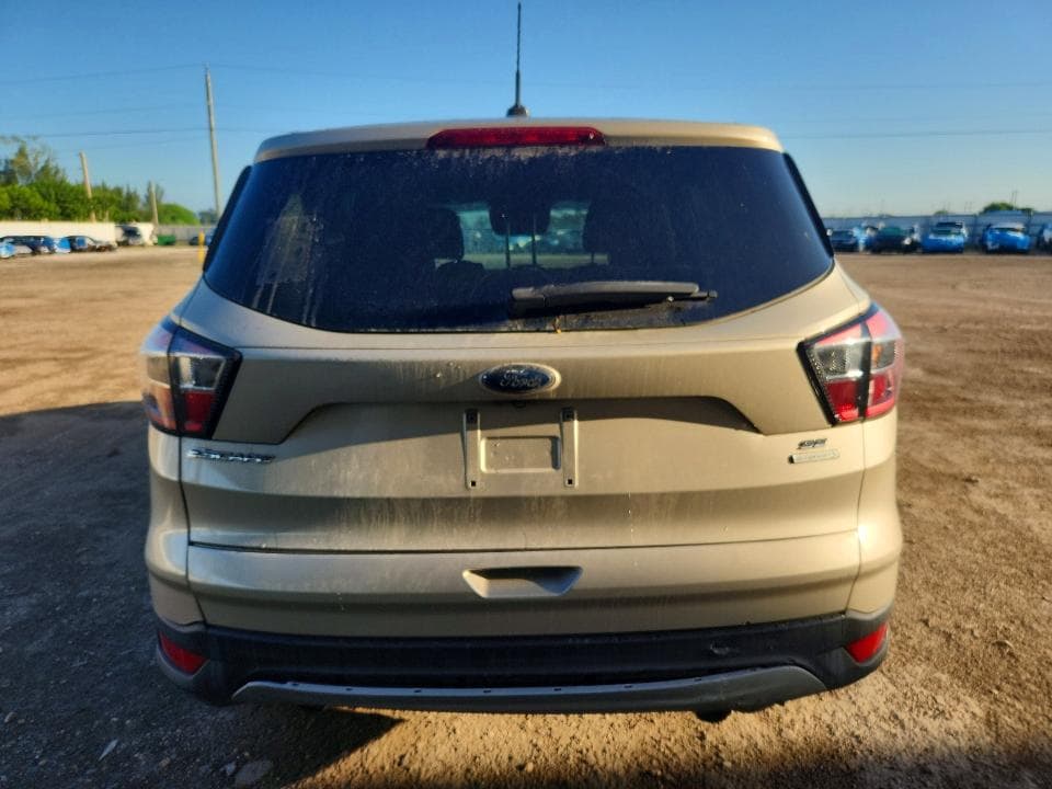 2017 FORD ESCAPE SE 6