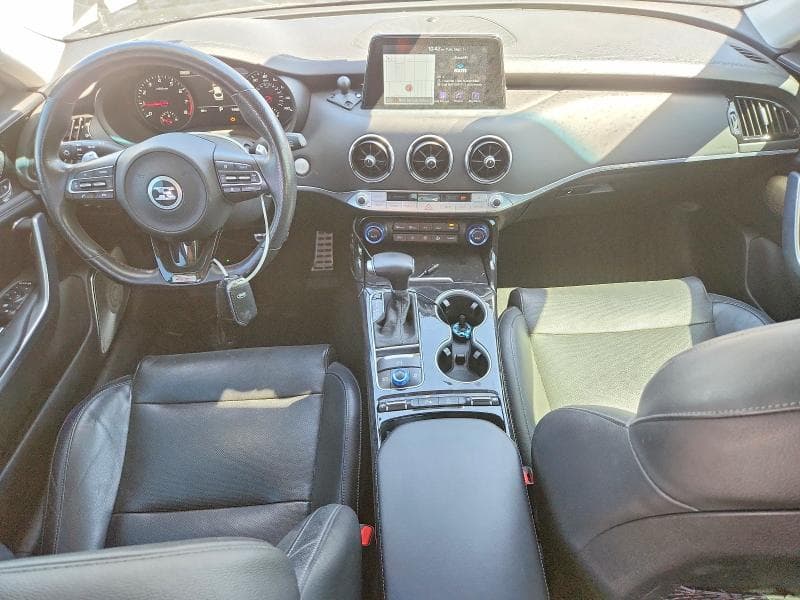 2018 KIA STINGER PREMIUM 8