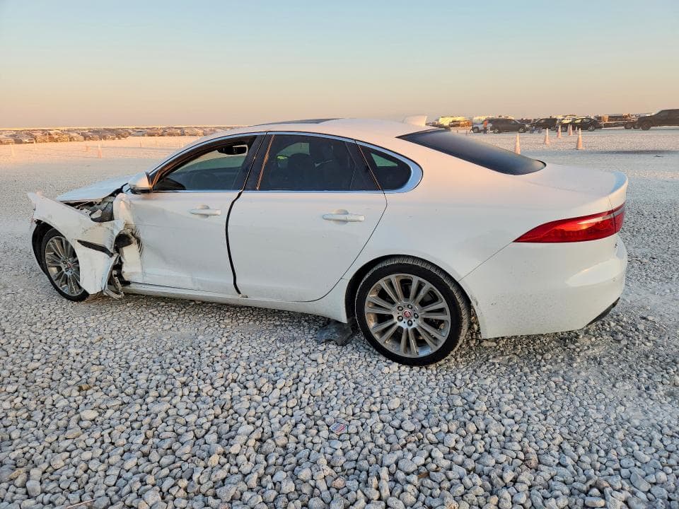 2020 JAGUAR XF PRESTIGE 2