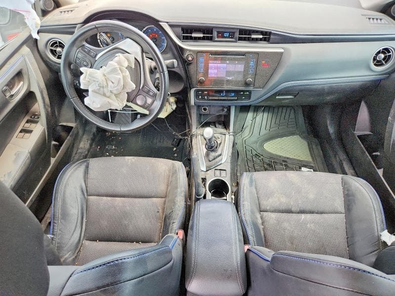 2018 TOYOTA COROLLA SE 8