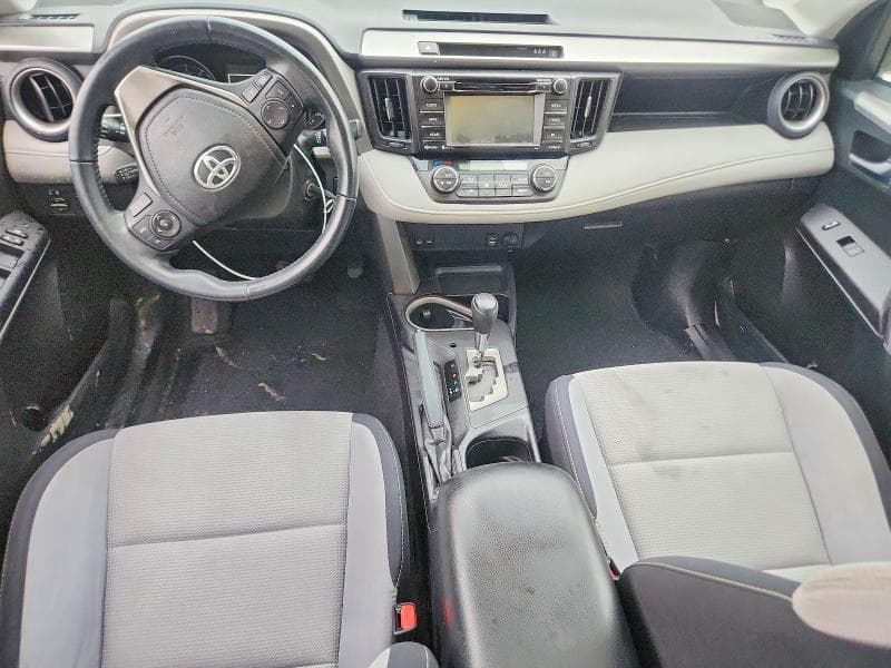 2017 TOYOTA RAV4 XLE 8