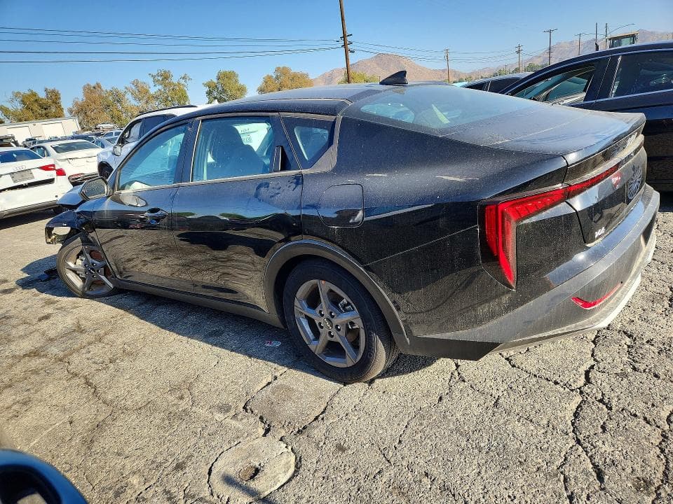 2026 KIA K4 LXS 2