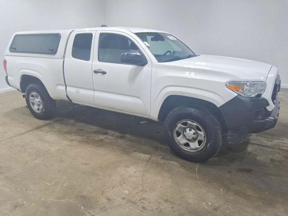 2022 TOYOTA TACOMA SR 4