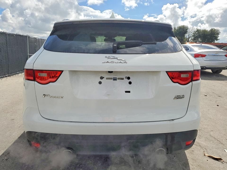 2017 JAGUAR F-PACE PREMIUM 6