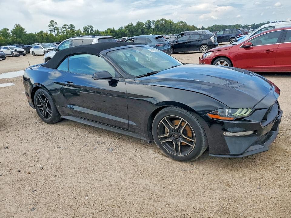 2020 FORD MUSTANG 4