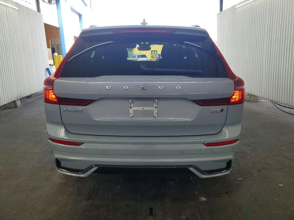2026 VOLVO XC60 PLUS 6