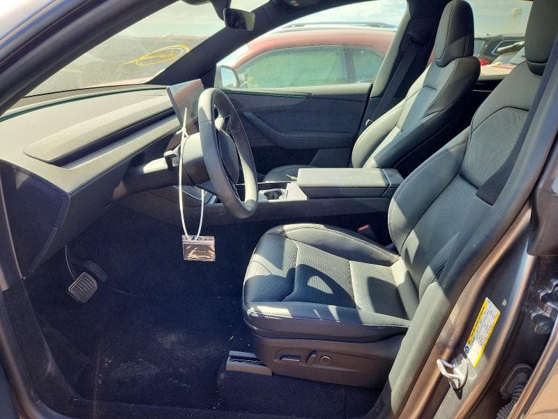 2026 TESLA MODEL Y 7