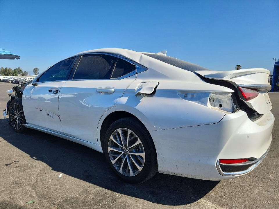 2023 LEXUS ES 300H BASE 2